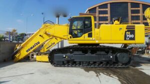 KOMATSU PC700LC-8